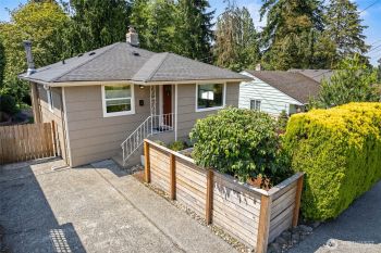 5521 S Bangor Street , Seattle, WA 98178