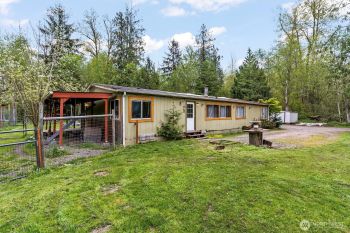 10211 Mundy Loss Road E, Buckley, WA 98321