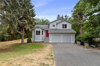 26233 Tuckerman Avenue NE, Kingston, WA 98346