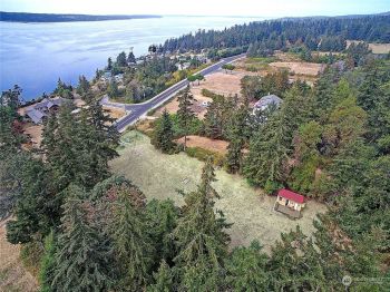 1539 S West Camano Drive , Camano Island, WA 98282