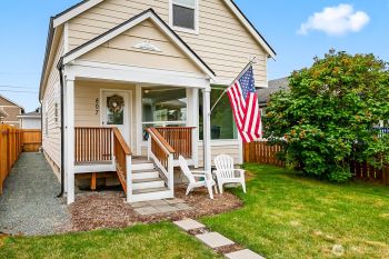 807 24th Street , Anacortes, WA 98221