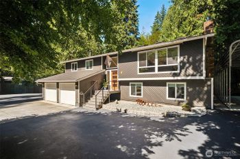 25260 SE Mirrormont Way , Issaquah, WA 98027
