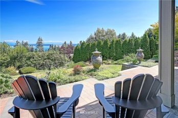 1063 Lightning Way , Camano Island, WA 98282