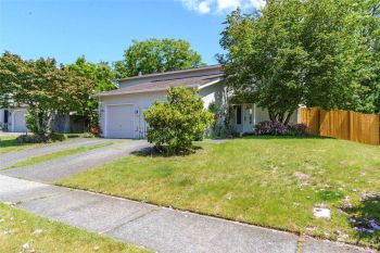 1137 1141 N Vassault Street , Tacoma, WA 98406