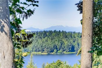5824 W Mercer Way , Mercer Island, WA 98040