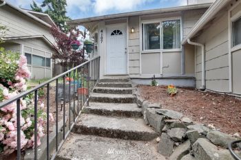 4107 4th Street Pl SW #2, Puyallup, WA 98373-5931