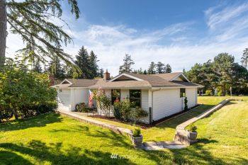 731 Greenoch Loop , Oak Harbor, WA 98277