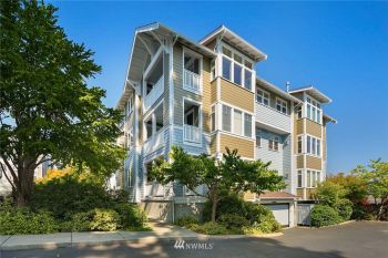120 Hall Brothers Loop NW #102, Bainbridge Island, WA 98110