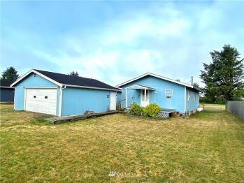 649 CANAL Drive NE, Ocean Shores, WA 98569