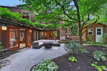 3925 88th Avenue SE, Mercer Island, WA 98040