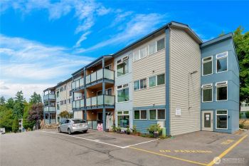 15142 65th Avenue S #314, Tukwila, WA 98188