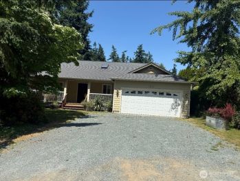 1543 Roy Road , Freeland, WA 98249