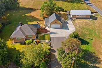 2702 5th Street SW, Puyallup, WA 98373