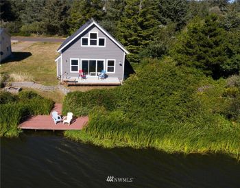 889 Albion Avenue SE, Ocean Shores, WA 98569