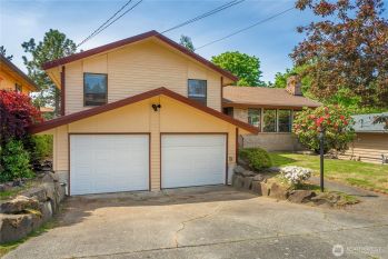 11815 77th Avenue S, Seattle, WA 98178-3809