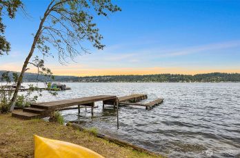 1711 E Lake Sammamish Place SE, Sammamish, WA 98075