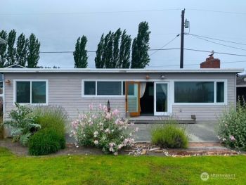 212 Driftwood Shores Road , Camano Island, WA 98282