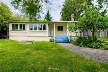 6692 NE Cedar Street , Suquamish, WA 98392