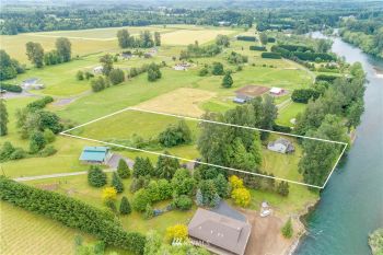 253 Shoreline Drive , Toledo, WA 98591