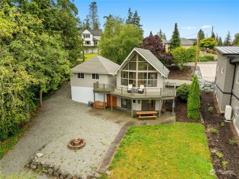 335 Lochwood Drive , Camano Island, WA 98282