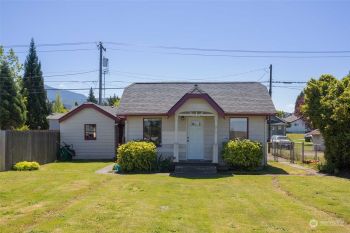 216 E 9th Street , Port Angeles, WA 98362
