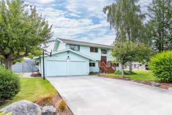 2919 B Avenue , Anacortes, WA 98221