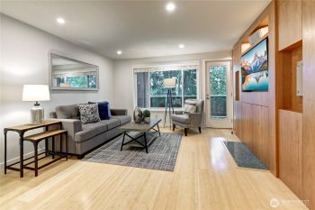 15732 NE 70th Court , Redmond, WA 98052