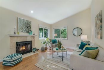 455 Newport Way NW #306, Issaquah, WA 98027