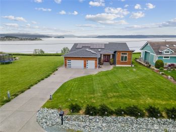 1448 Bonnie View Acres Road , Oak Harbor, WA 98277-8440