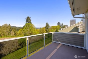 15662 NE 70th Court , Redmond, WA 98052