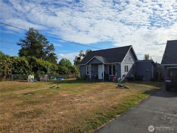 3407 Columbia Heights Road , Longview, WA 98632