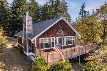 495 6th FI Avenue , Fox Island, WA 98333