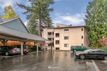 19528 Echo Lake Place N #B101, Shoreline, WA 98133