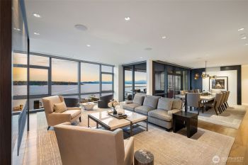 715 2nd Avenue #1701, Seattle, WA 98104