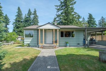 18574 Midvale Avenue N, Shoreline, WA 98133