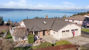 1019 Aqua Vista Lane , Camano Island, WA 98282