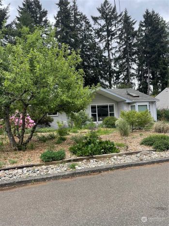16850 Palatine Avenue N, Shoreline, WA 98133