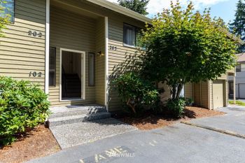 75 NW Columbia Drive #A103, Oak Harbor, WA 98277