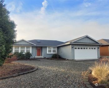 971 E Willow Street , Sequim, WA 98382