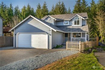 770 Riverside Lane E, Eatonville, WA 98328