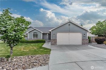 300 Canyon Creek Dr , Wenatchee, WA 98801
