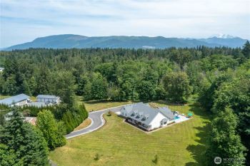 6068 E Hemmi Lane , Bellingham, WA 98226