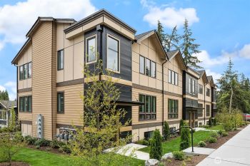 7528 215th Street SW #101, Edmonds, WA 98026