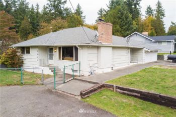 2906 Rocky Point Road NW, Bremerton, WA 98312