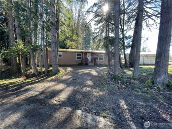 509 NW Clark Avenue , Winlock, WA 98596
