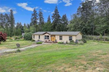 94 E Dry Lake Road , Camano Island, WA 98282