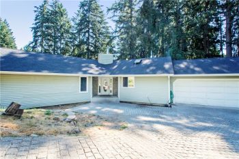 8026 Lakeridge Drive SE, Olympia, WA 98503