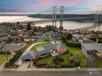 1534 N Fir Street , Tacoma, WA 98406
