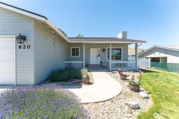 620 Olympus Drive , Wenatchee, WA 98801