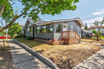 601 Columbia Street , Kelso, WA 98626